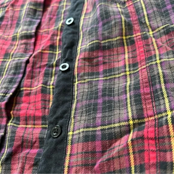 FOX button down plaid flannel shirt red & black M medium - Picture 7 of 9